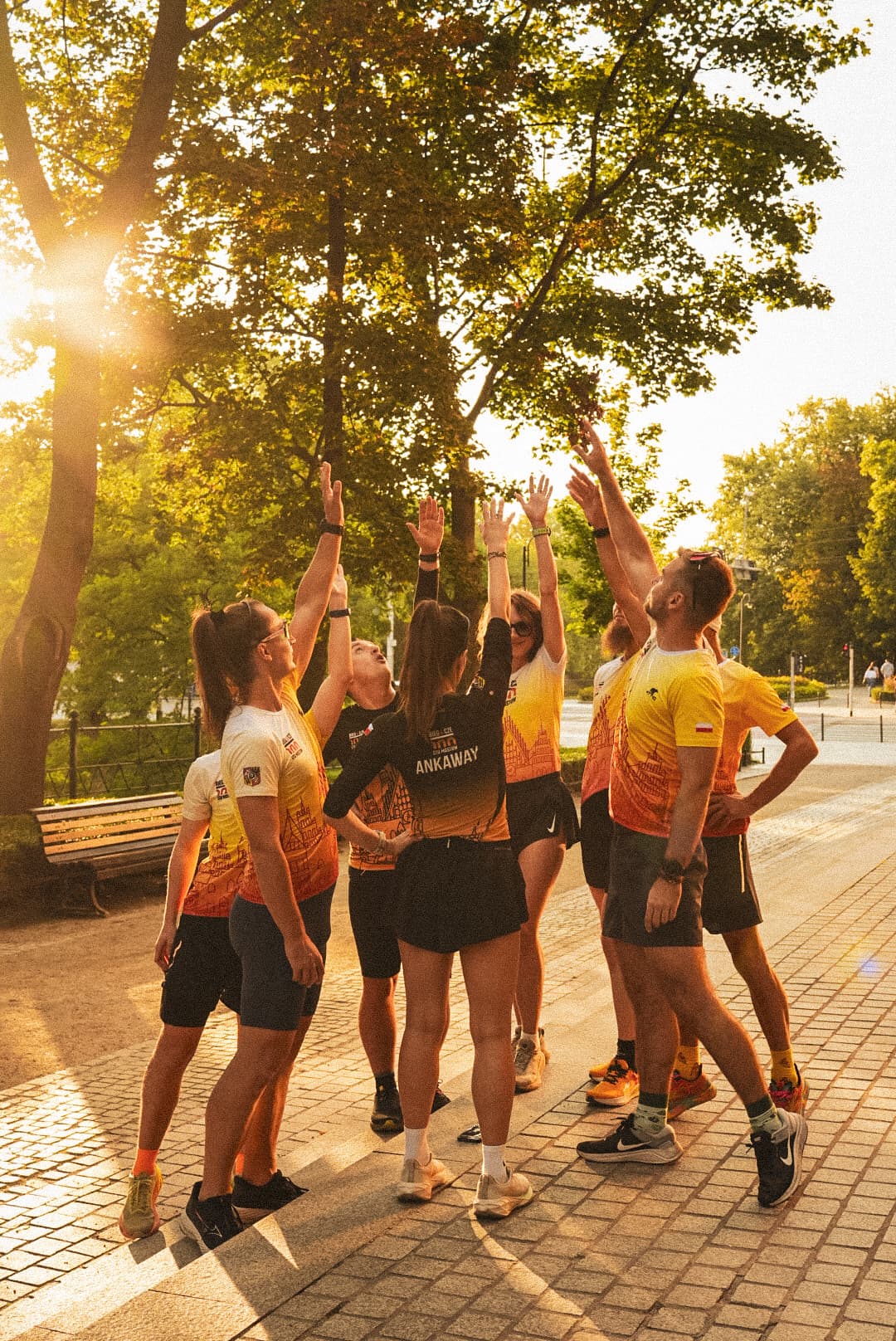Biegacze Stu Mostów group photo