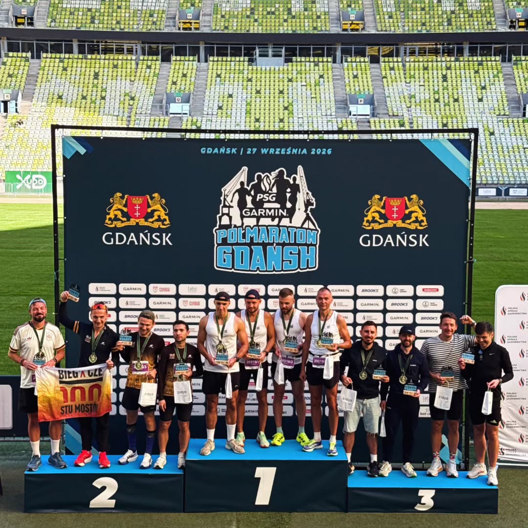 @polmaratongdansk przeszedł do historii a razem z nim nasze świetnie wyniki! 💥

Posypały się życiówki i uwaga, uwaga - nasi na podium! 🏆

@acadius_run @jakuu_uub @aureorek @jezor
wspólnie wykręcili czas 1:21:57 i zdobyli 2 miejsce w sztafecie!🔥🔥🔥
Konkurencja była mocna i liczna, bo bieg ukończyło aż 83 drużyny! 
Brawo Panowie! Jesteśmy z Was dumni! 👏🏼

Wielkie gratulacje dla wszystkich finisherow! 👏🏼🚀

Oczywiście zapraszamy do chwalenia się wynikami w komentarzach! 😎

#biegaczestumostow #grupabiegowa #polmaraton