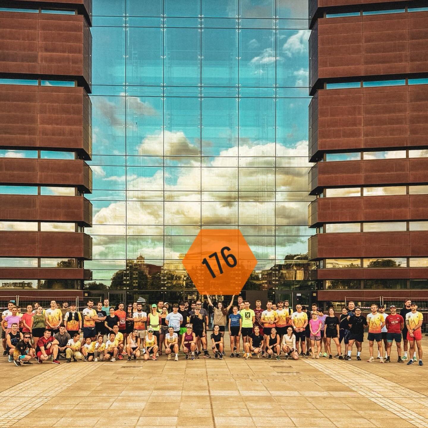 A typical Monday in the best company 🏃🏽‍♀️🏃

Btw
Sprawdzajcie naszą grupę informacyjną - na dniach będzie tam trochę info 🤓
#runclub #grupabiegowawrocław #wroclawbiega #runningcommunity #runcrew